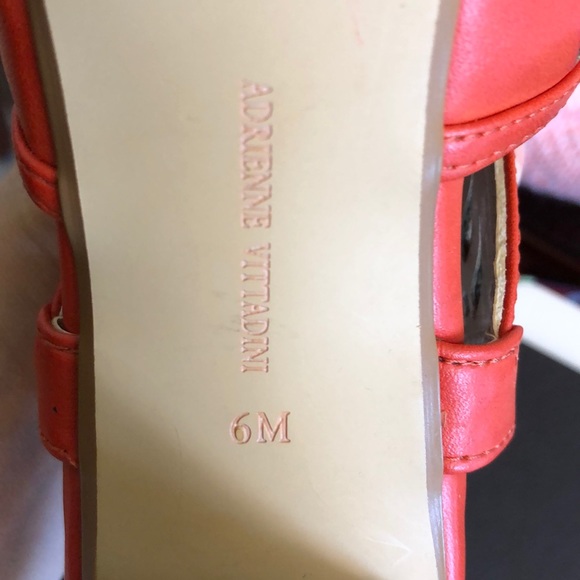 Excellent Condition Adrienne Vittadini Heel Sandal - Picture 7 of 7